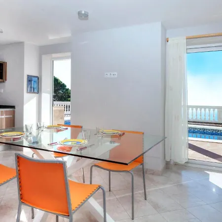 Vuiton By Interhome *